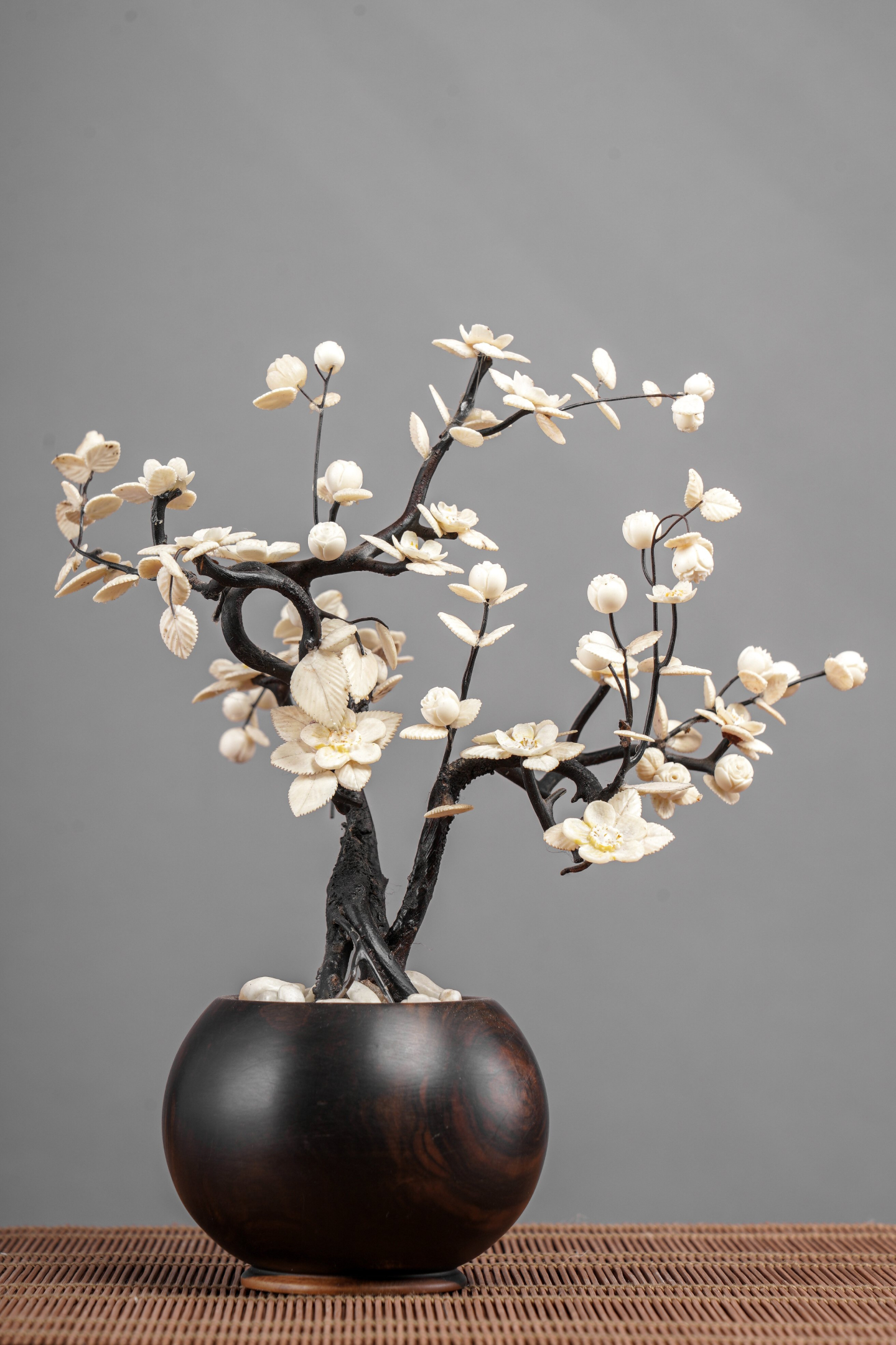 Đồ gỗ đẹp Liên Hà-Cây mai gỗ mun ngà